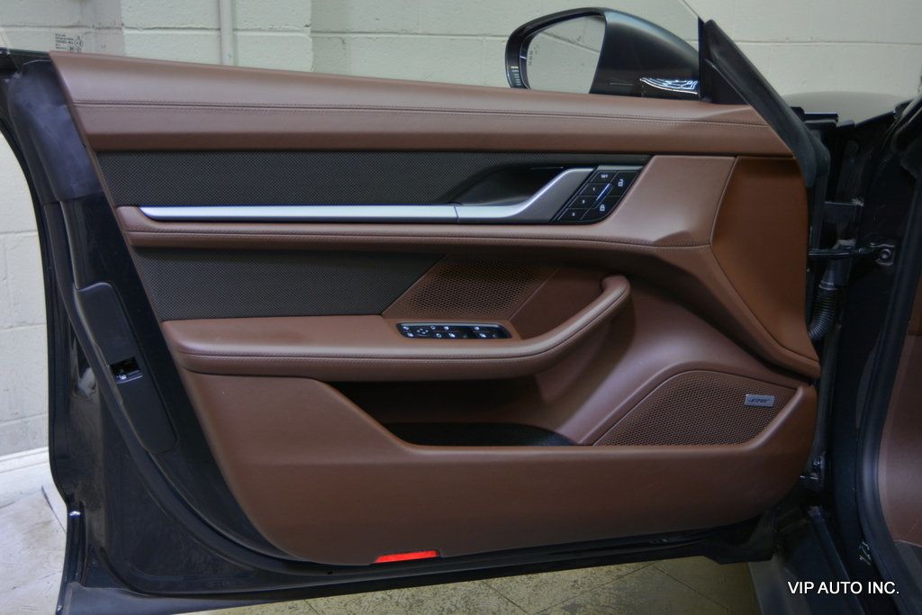 2022 Porsche Taycan Turbo S AWD - 23044009 - 6