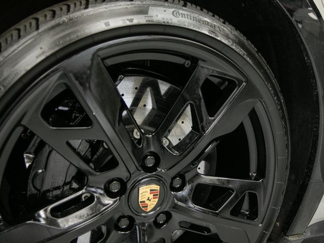 2022 Porsche Taycan Turbo S Cross Turismo AWD - 23073748 - 9