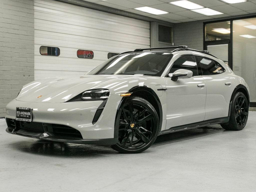 Porsche Taycan photo 11