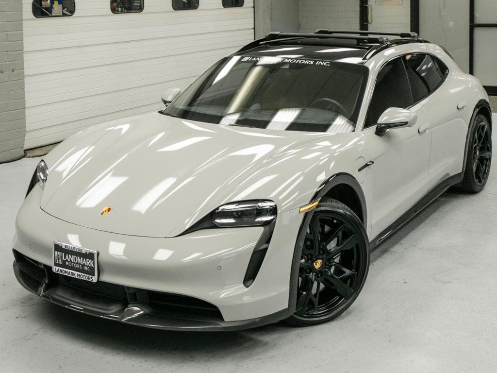 Porsche Taycan photo 15