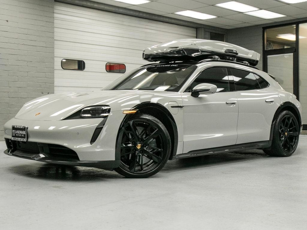 Porsche Taycan photo 2