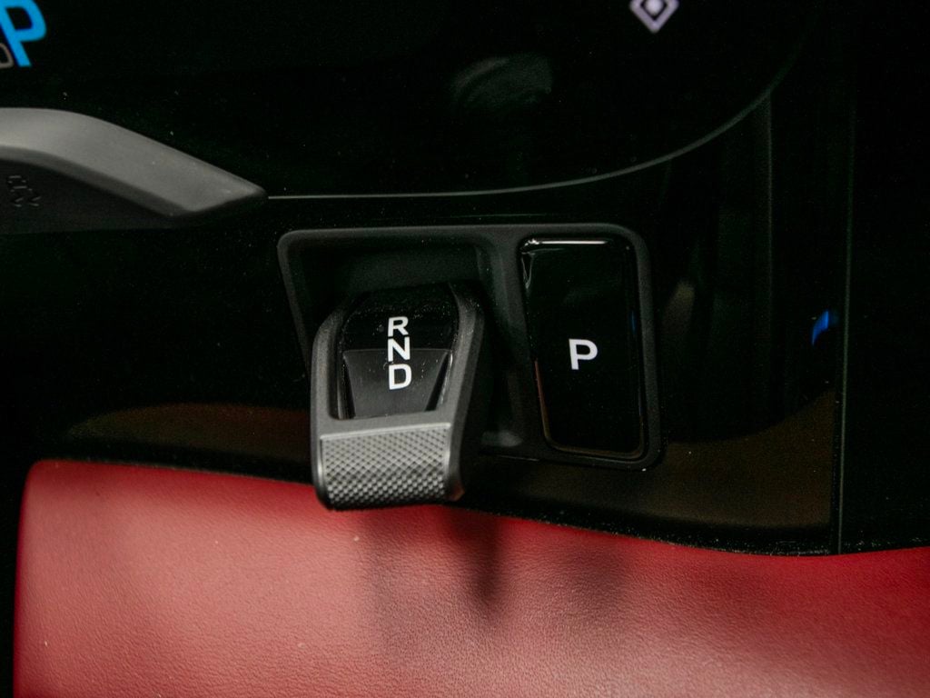 Porsche Taycan photo 22