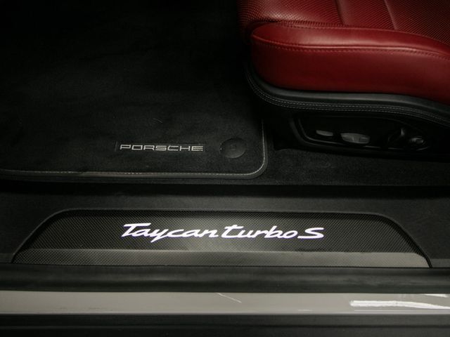 2022 Porsche Taycan Turbo S Cross Turismo AWD - 23073748 - 36