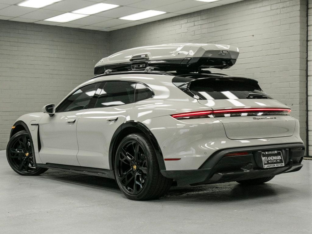 Porsche Taycan photo 41