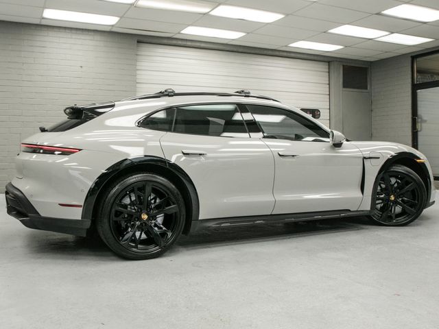 2022 Porsche Taycan Turbo S Cross Turismo AWD - 23073748 - 43