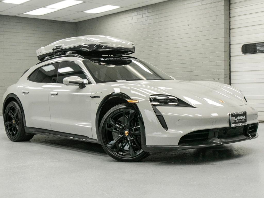 Porsche Taycan photo 6
