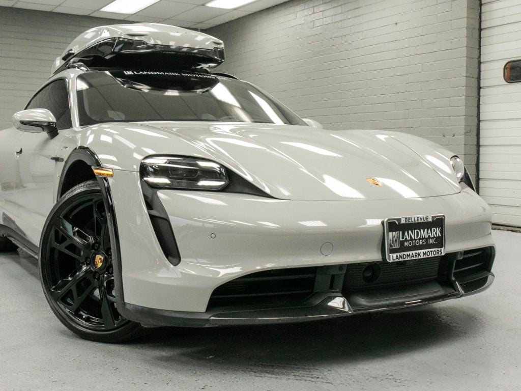 Porsche Taycan photo 7