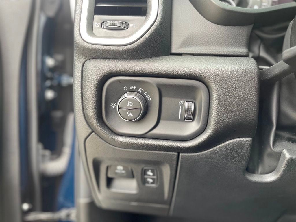 2022 Ram 1500 Big Horn 4x4 Crew Cab 5'7" Box - 23066974 - 24