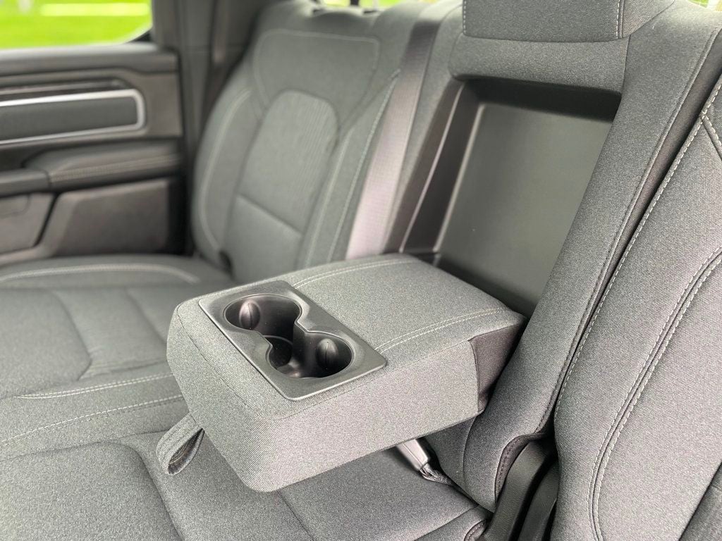 2022 Ram 1500 Big Horn 4x4 Crew Cab 5'7" Box - 23066974 - 43