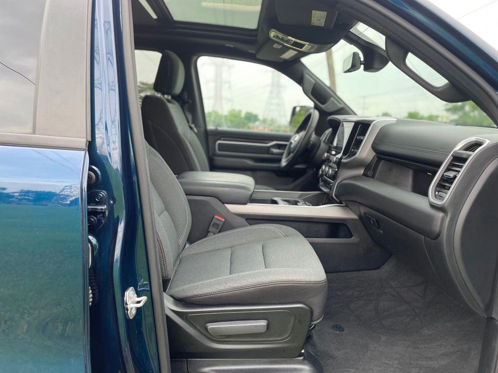 2022 Ram 1500 Big Horn 4x4 Crew Cab 5'7" Box - 23066974 - 45