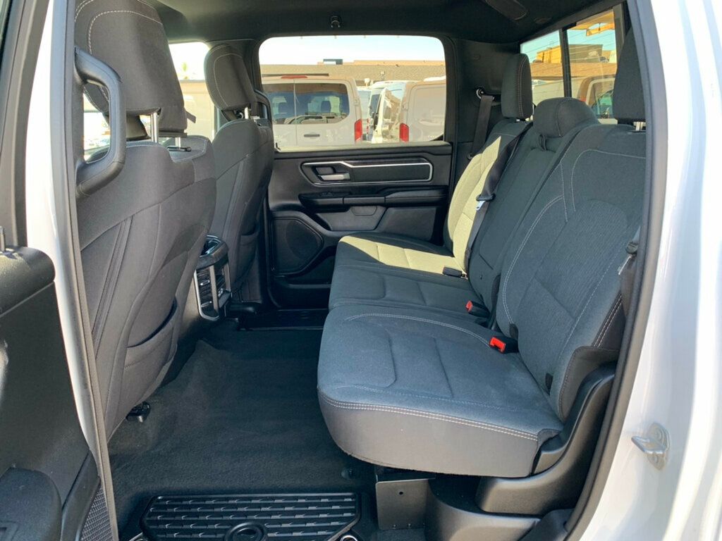 2022 Ram 1500 Big Horn 4x4 Crew Cab 5'7" Box 1-Owner - 23004947 - 41