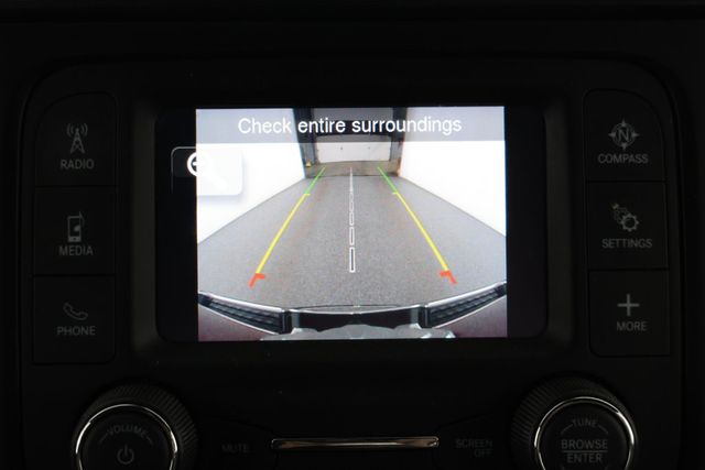 2022 Ram 1500 Big Horn 4x4 Crew Cab 5'7'' Box w/ eTorque V8 & 20'' Alum Wheels - 22850727 - 13