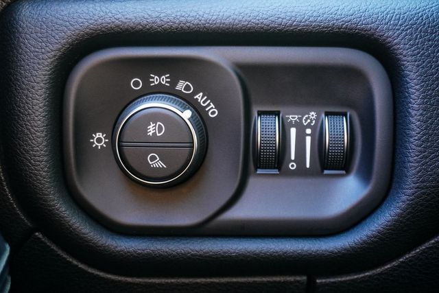 2022 Ram 1500 Laramie 4x2 Crew Cab 5'7" Box - 22946952 - 21