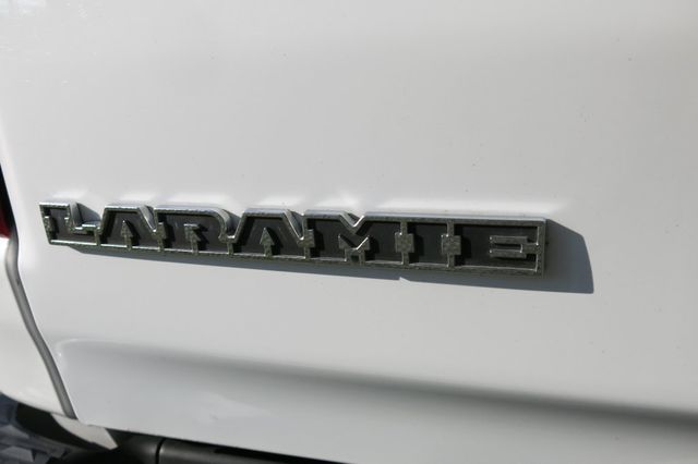 2022 Ram 1500 Laramie 4x4 Crew Cab 5'7" Box - 23050257 - 9