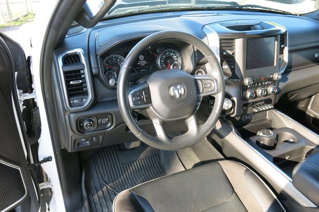 2022 Ram 1500 Laramie 4x4 Crew Cab 5'7" Box - 23050257 - 12