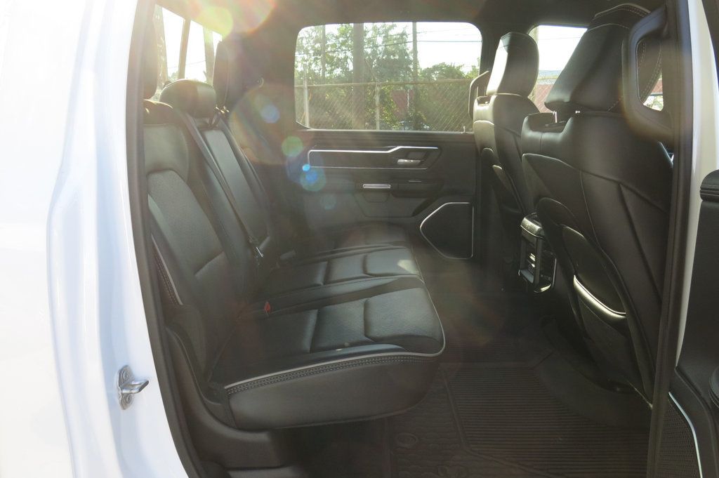 2022 Ram 1500 Laramie 4x4 Crew Cab 5'7" Box - 23050257 - 17
