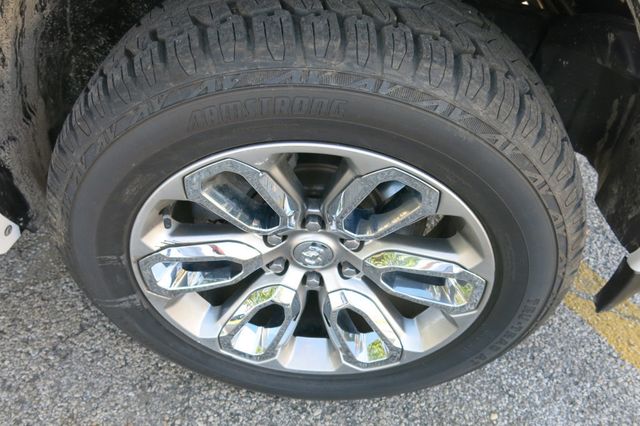 2022 Ram 1500 Laramie 4x4 Crew Cab 5'7" Box - 23050257 - 32