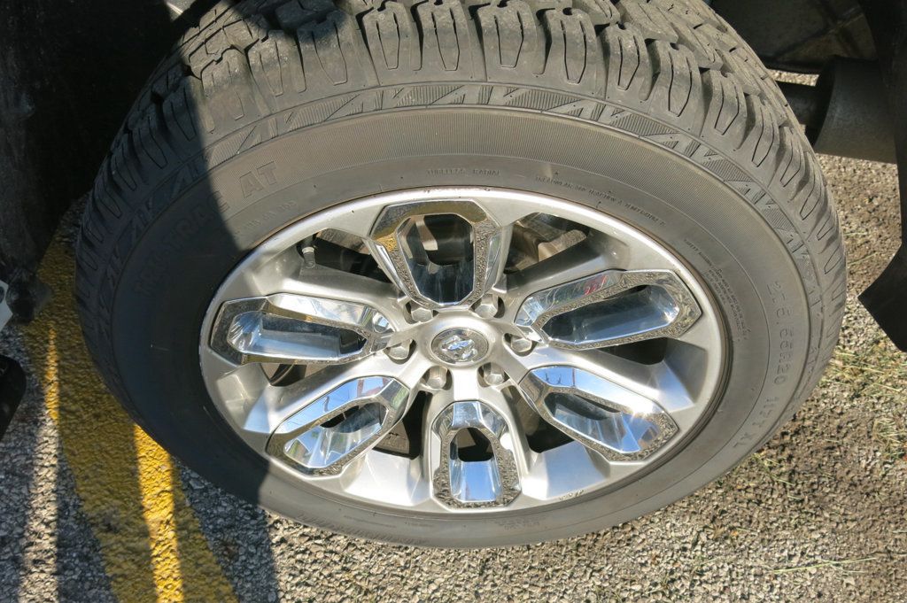 2022 Ram 1500 Laramie 4x4 Crew Cab 5'7" Box - 23050257 - 34