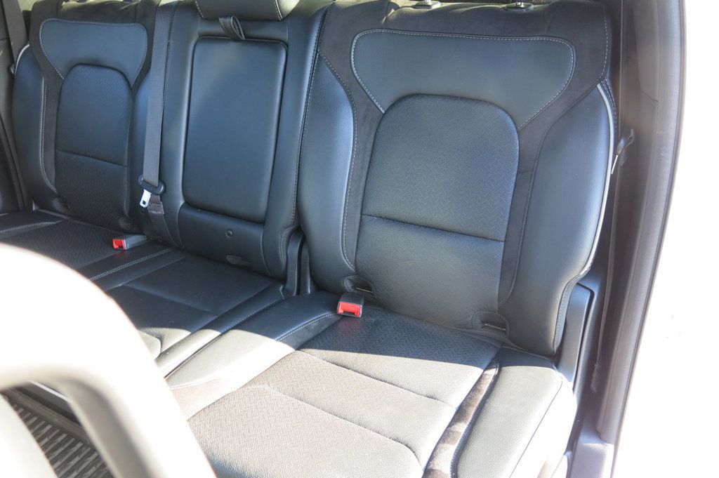 2022 Ram 1500 Laramie 4x4 Crew Cab 5'7" Box - 23050257 - 44