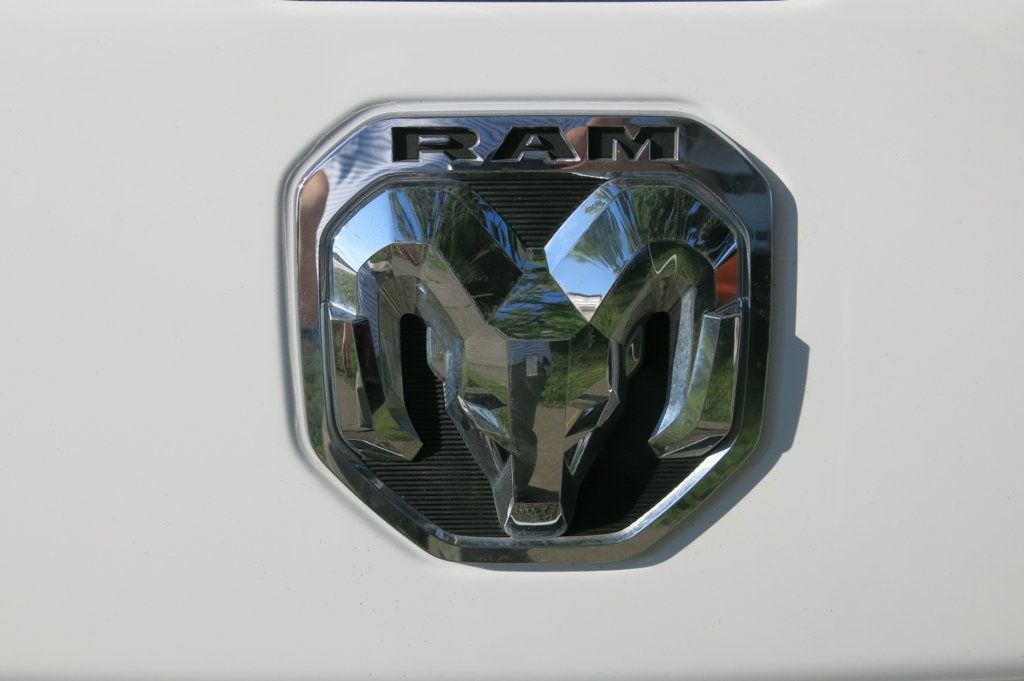 2022 Ram 1500 Laramie 4x4 Crew Cab 5'7" Box - 23050257 - 8