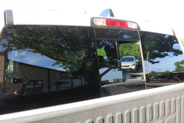 2022 Ram 1500 Laramie 4x4 Crew Cab 5'7" Box - 23050257 - 94