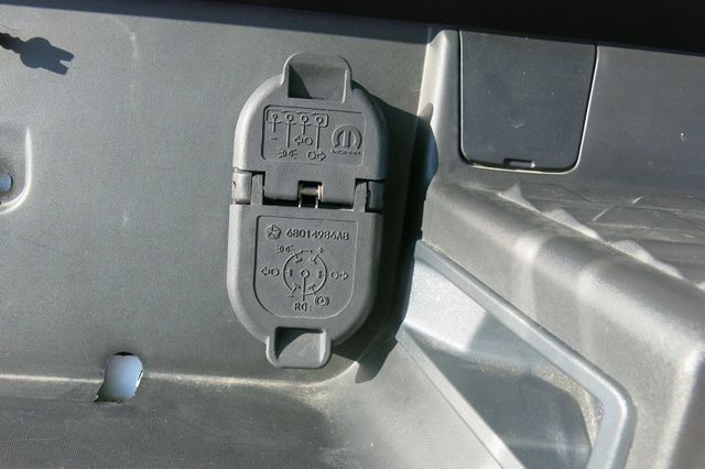 2022 Ram 1500 Laramie 4x4 Crew Cab 5'7" Box - 23050257 - 97