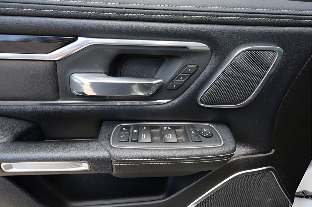 2022 Ram 1500 Laramie photo 13