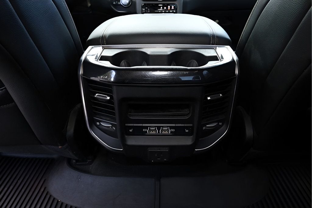 2022 Ram 1500 Laramie photo 17