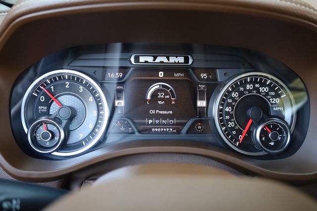 2022 Ram 1500 Laramie 4x4 Crew Cab 5'7" Box - 22898865 - 45