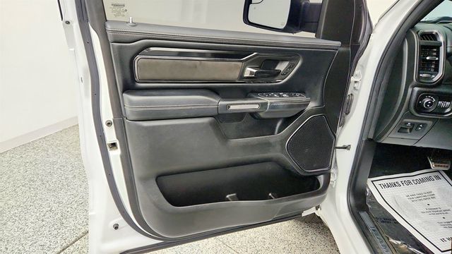 2022 Ram 1500 Laramie 4x4 Crew Cab 5'7" Box - 23041476 - 9