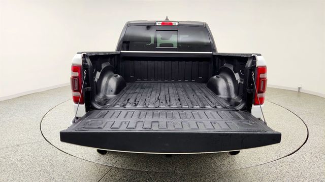 2022 Ram 1500 Laramie 4x4 Crew Cab 5'7" Box - 23041476 - 21