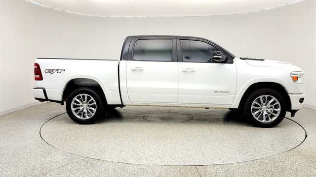 2022 Ram 1500 Laramie 4x4 Crew Cab 5'7" Box - 23041476 - 3