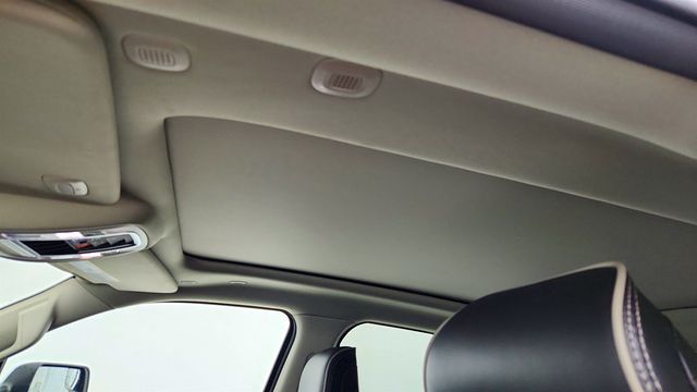 2022 Ram 1500 Laramie 4x4 Crew Cab with Level 2 Equipment & 12 inch Uconnect - 23000922 - 9