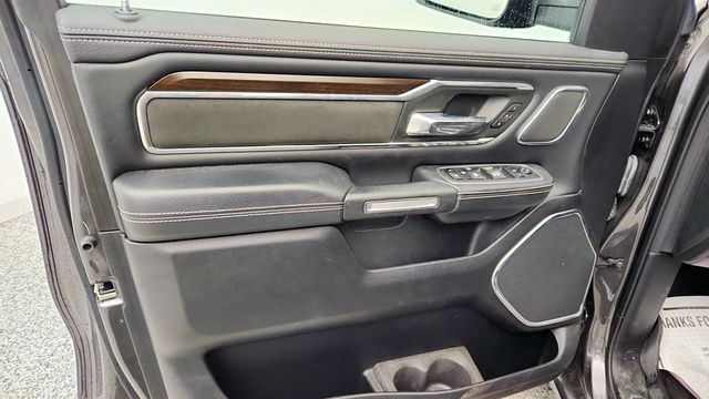 2022 Ram 1500 Laramie 4x4 Crew Cab with Level 2 Equipment & 12 inch Uconnect - 23000922 - 10