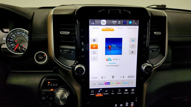 2022 Ram 1500 Laramie 4x4 Crew Cab with Level 2 Equipment & 12 inch Uconnect - 23000922 - 16