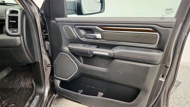 2022 Ram 1500 Laramie 4x4 Crew Cab with Level 2 Equipment & 12 inch Uconnect - 23000922 - 25