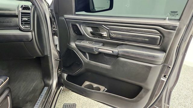 2022 Ram 1500 Limited 4x4 Crew Cab 5'7'' Box Night Edition w/ Level 1 Equip. - 23042510 - 25