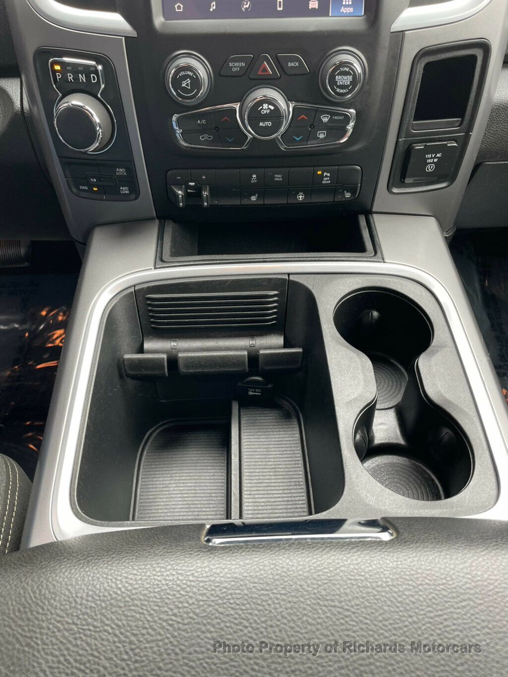 2022 Ram 1500 Classic  - 23008069 - 17