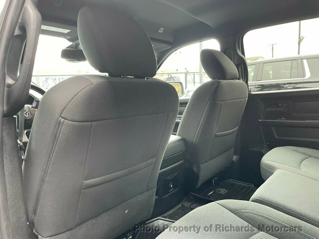 2022 Ram 1500 Classic  - 23008069 - 19