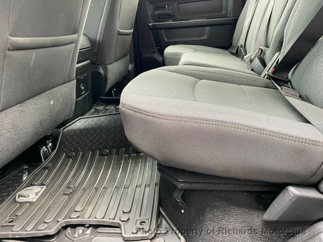 2022 Ram 1500 Classic Express 4x4 Crew Cab 5'7" Box - 23008069 - 18