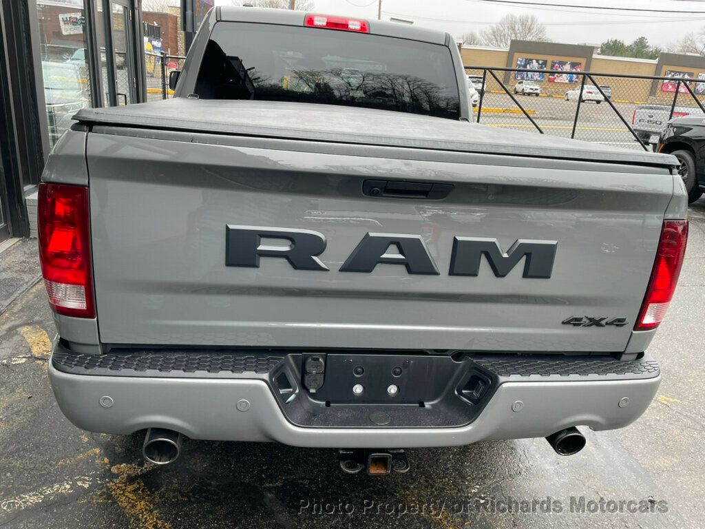 2022 Ram 1500 Classic Express 4x4 Crew Cab 5'7" Box - 23008069 - 6
