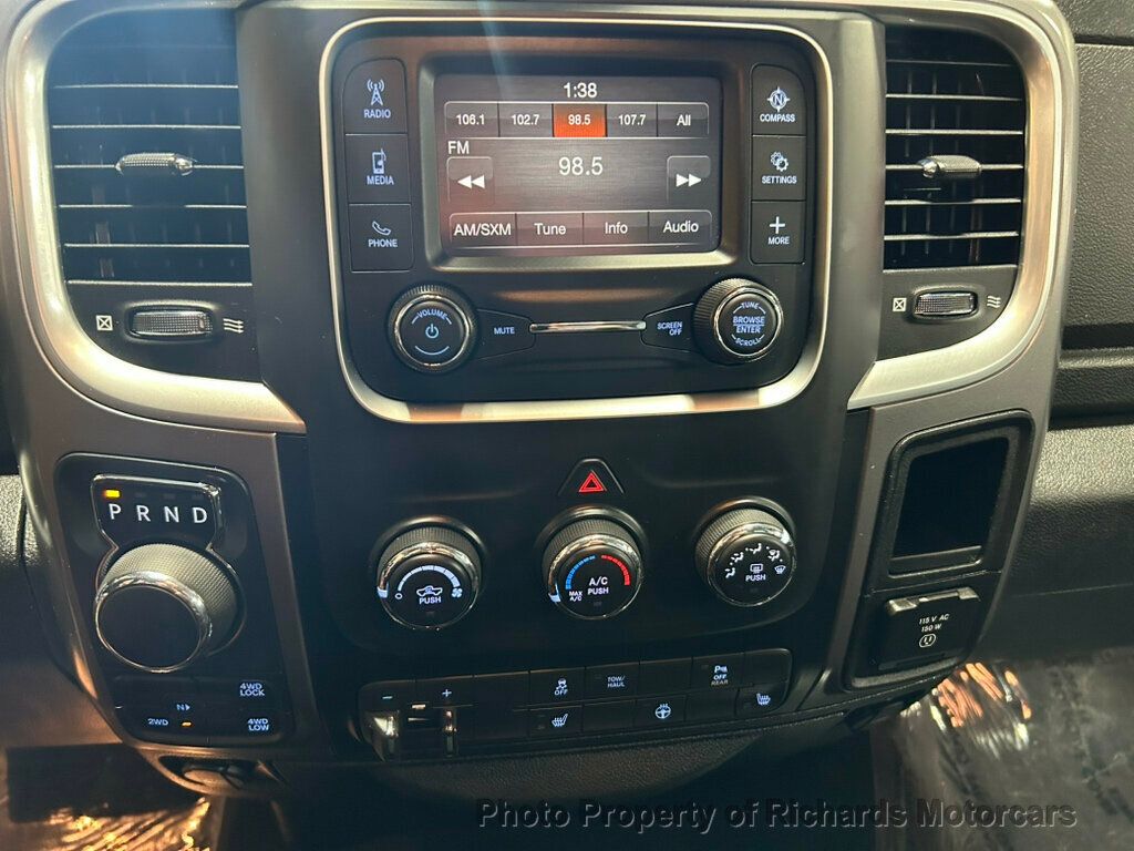 2022 Ram 1500 Classic Express 4x4 Crew Cab 5'7" Box - 23031458 - 13