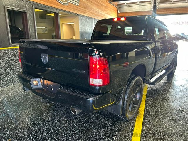 2022 Ram 1500 Classic Express 4x4 Crew Cab 5'7" Box - 23031458 - 2