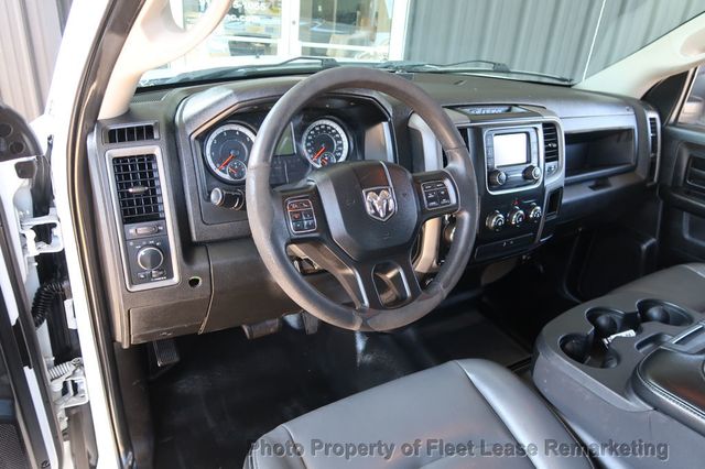 2022 Ram 1500 Classic Ram 1500 4WD Crew Cab SWB Classic Tradesman - 23083570 - 9