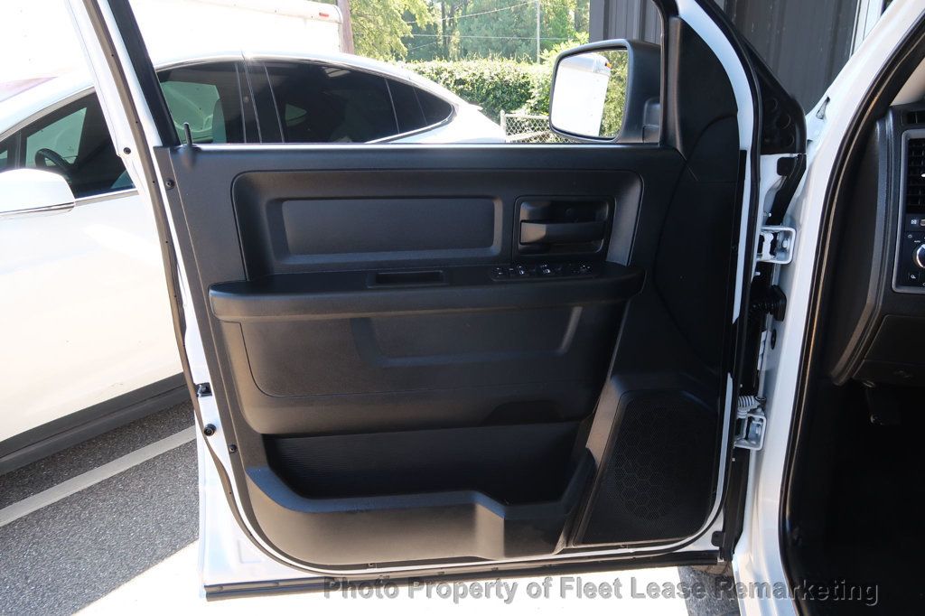 2022 Ram 1500 Classic Ram 1500 4WD Crew Cab SWB Classic Tradesman - 23083570 - 12