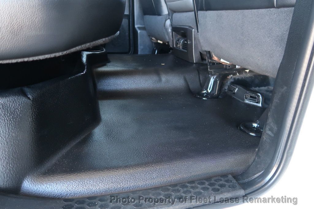 2022 Ram 1500 Classic Ram 1500 4WD Crew Cab SWB Classic Tradesman - 23083570 - 19