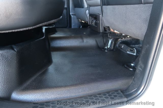 2022 Ram 1500 Classic Ram 1500 4WD Crew Cab SWB Classic Tradesman - 23083570 - 19