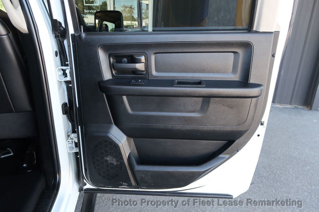 2022 Ram 1500 Classic Ram 1500 4WD Crew Cab SWB Classic Tradesman - 23083570 - 20
