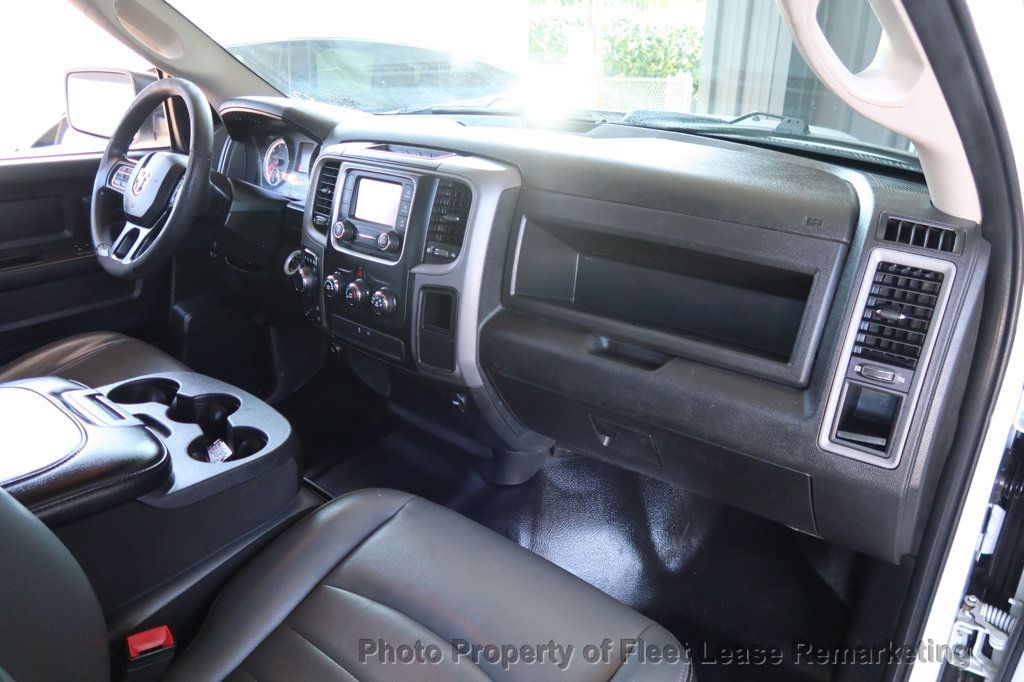 2022 Ram 1500 Classic Ram 1500 4WD Crew Cab SWB Classic Tradesman - 23083570 - 21