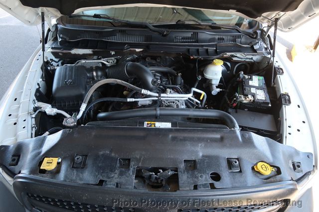 2022 Ram 1500 Classic Ram 1500 4WD Crew Cab SWB Classic Tradesman - 23083570 - 37